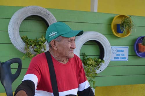 Expectativa de vida do brasileiro ao nascer é de 76,3 anos em 2018, diz IBGE