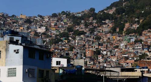 Em favelas, 68% dos moradores não têm dinheiro para comida 
