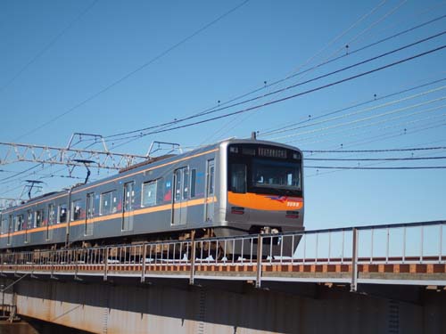 Bolsonaro assina medida provisória que moderniza transporte ferroviário no Brasil