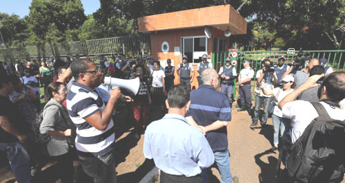 Embaixada da Venezuela em Brasília é invadida por apoiadores de Juan Guaidó