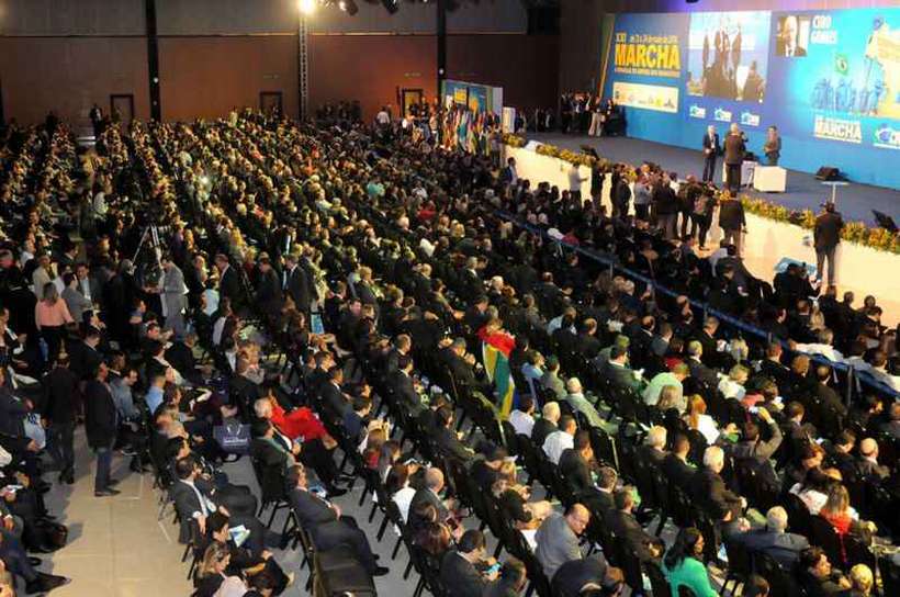 No Brasil, 70% das prefeituras terceirizam sua mão de obra