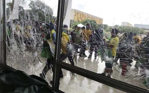 Alexandre de Moraes solta 80 presos nos atos de 8 de janeiro