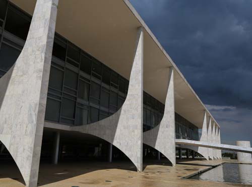 Governo encaminha pedido de R$ 3 bi extra em meio à votação da Previdência