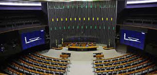 54 senadores podem buscar novo mandato em 2018; 22 desistem