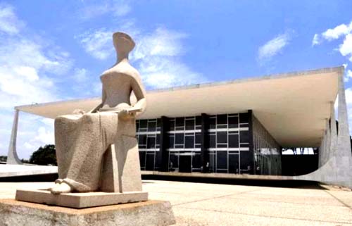 Mais dois ministros votam a favor da autonomia das universidades federais