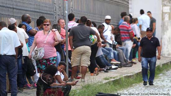 Um Brasil mais pobre vai às urnas em 2018