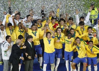 Oscar faz 3, Brasil bate Portugal na prorrogação e é penta no Sub-20