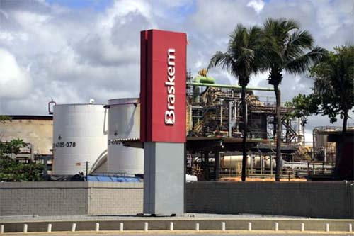 Maior petroleira dos Emirados Árabes inicia processo para comprar a Braskem