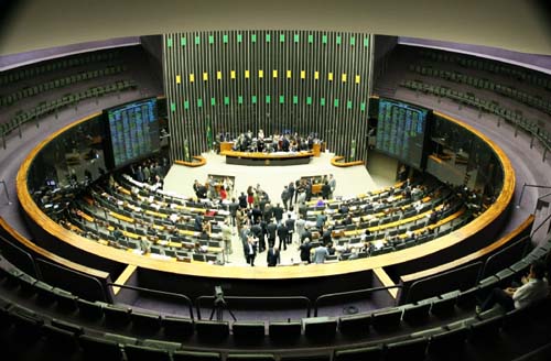 Câmara conclui votação e projeto da autonomia do BC vai à sanção presidencial