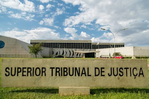 STJ: Justiça não pode cassar aposentadoria de servidor por improbidade