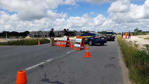 Trecho da BR-101 é interditado após vazamento de gás natural