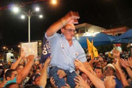 Lula Cabeleira volta a assumir a prefeitura de Delmiro Gouveia