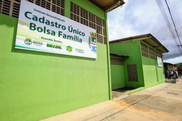 Conheça os pontos de atendimento do CadÚnico em Maceió; Cadastro dá acesso a programas sociais