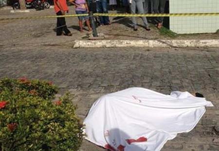Adolescente é assassinada com dois tiros na cabeça em Rio Novo