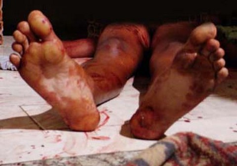 Homem é morto com tiros, tijoladas e facadas