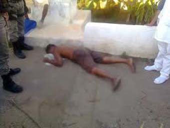 Homem é assassinado em frente a unidade de saúde