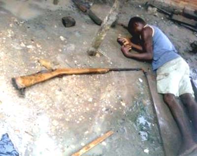 Homem mata o próprio irmão com tiros de espingarda