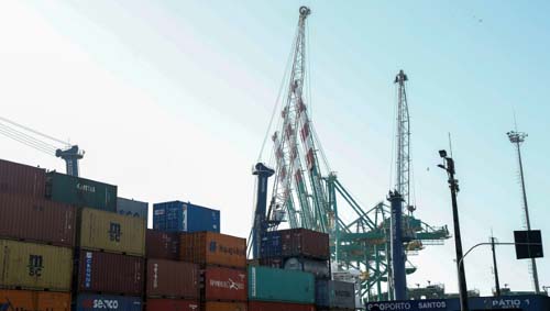 IBGE: Brasil escapa da recessão com crescimento de 0,4% no segundo trimestre