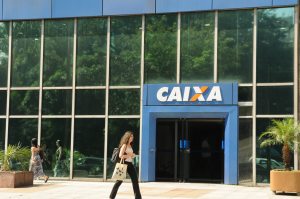 Caixa Econômica quer demitir 1.600 em novo PDV lançado nesta sexta