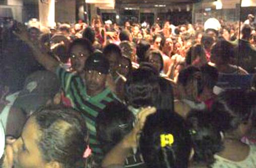 Boato causa tumulto e faz beneficiários do Bolsa Família lotarem bancos