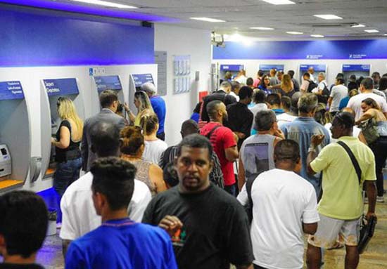 Liberado para todas as idades, saque do PIS/ Pasep soma R$ 6,3 bilhões