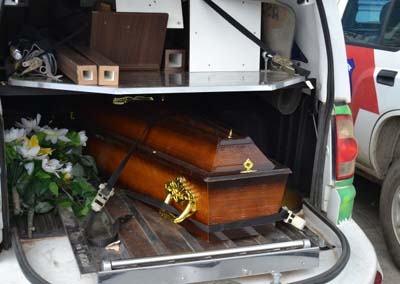 Sem atestado| Família espera há dois dias para sepultar idosa de 83 anos