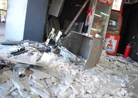 Mais uma agência bancaria é arrombada pela 