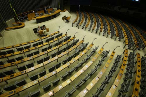 De 513 deputados, apenas 27 foram eleitos com votos próprios