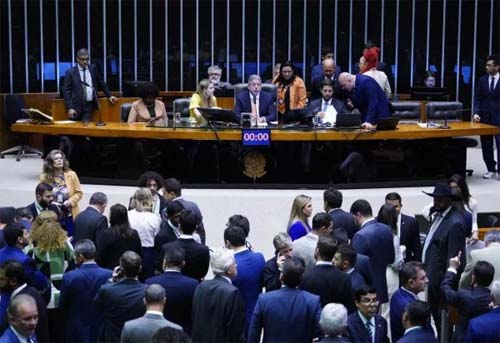 Marco Temporal: Câmara aprova PL que limita demarcação de terras indígenas