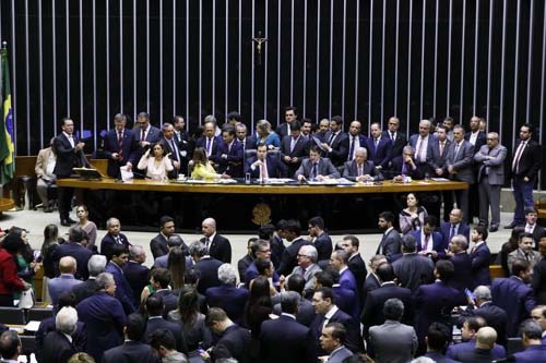 Plenário pode votar reforma da Previdência em 2º turno na terça