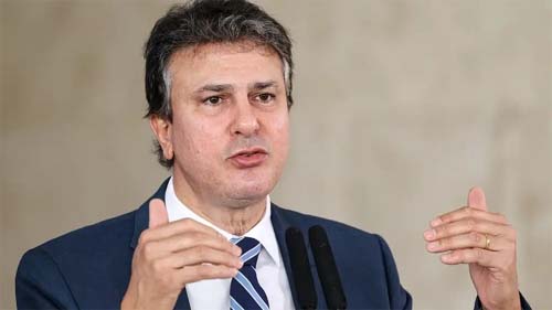 Camilo Santana prepara saída do MEC visando fortalecer campanha de reeleição no Ceará