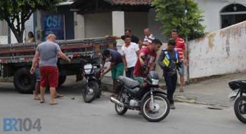 Caminhão desgovernado danifica cinco veículos em União dos Palmares