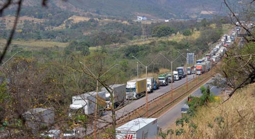 Para evitar paralisação, governo marca reunião com caminhoneiros