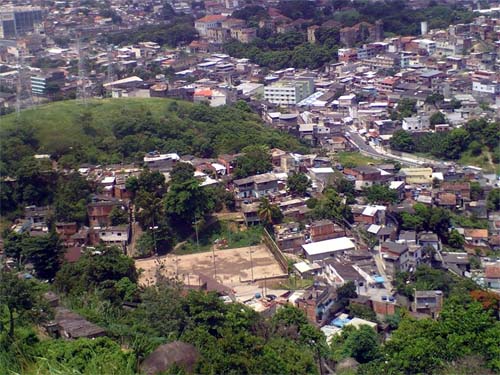 Moradores acordam ao som de tiros em comunidades do Campinho, na Zona Norte