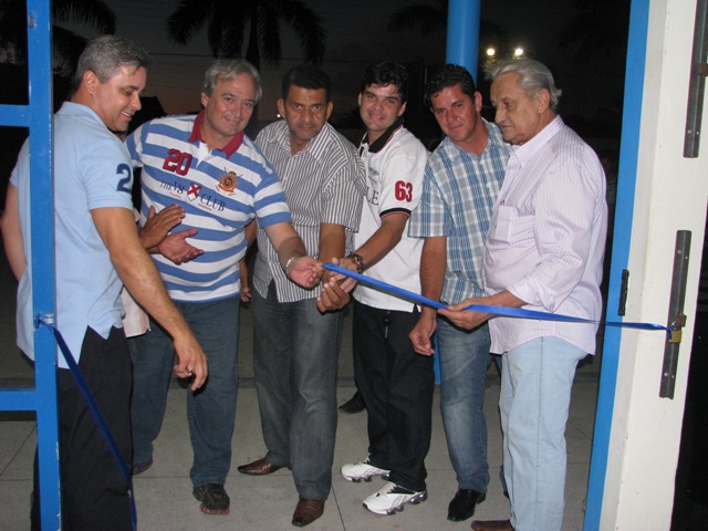 Prefeitura e Secretaria de Esportes de Campo Alegre entregam Ginásio totalmente reformado