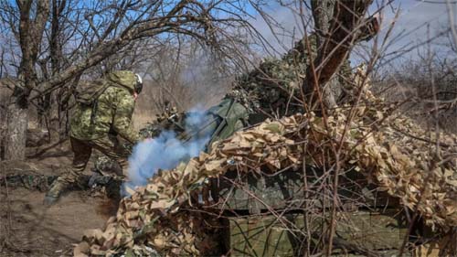 Ucrânia reage a proposta do papa e diz que 'jamais' vai erguer bandeira branca para a Rússia