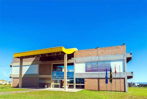 Aluna de 14 anos que passou para medicina na UFSC tem matrícula negada por decisão judicial