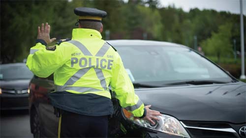 Ao menos 10 mortos após ataques com esfaqueamento no Canadá