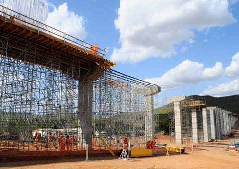 Técnicos da Integração Nacional visitam obras do Canal do Sertão 