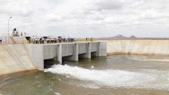 Canal da transposição do São Francisco entregue neste mês rompe