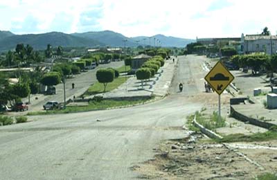 Pai e filho adotivo de 12 anos são executados a tiros em Canapi