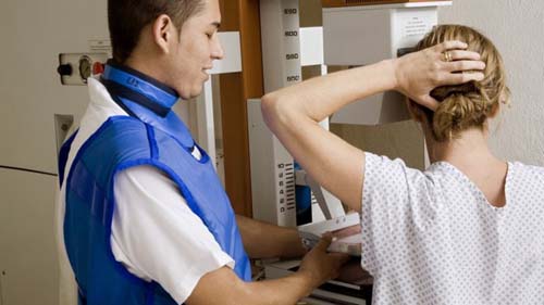 Outubro Rosa: as pacientes que sofrem com atrasos em exames e tratamento do câncer na pandemia