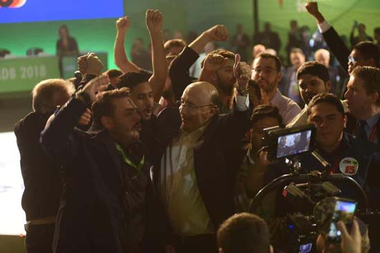 Elogiado por Temer e criticado por Renan, Meirelles é confirmado pelo MDB