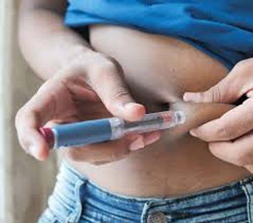 Perigos de automedicação com canetas para emagrecimento ganham atenção após mortes no país