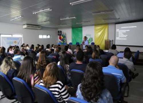Arapiraca: profissionais da saúde recebem capacitação sobre Gripe Influenza