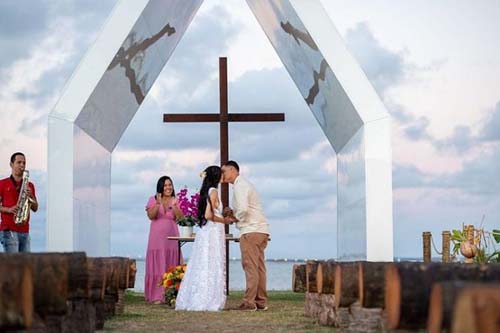 Capelinha de Jaraguá recebe primeiro casamento
