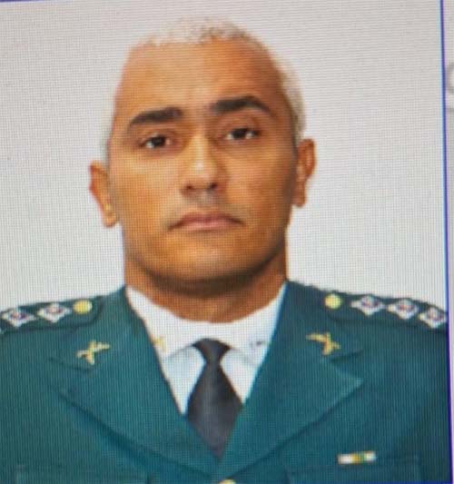 Capitão da PM recém-promovido por bravura morre em confronto no Morro do Urubu