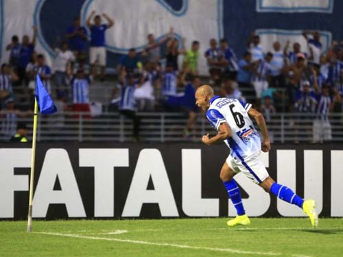 CSA vence o Ceará, com um belo gol de Carlinhos, no Estádio Rei Pelé: 1 a 0