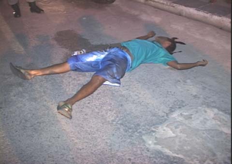 Jovem é assassinato no bairro de Jatiúca