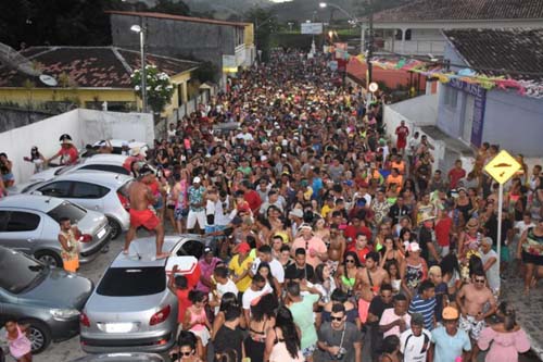 Em São José Da Laje O Carnaval Pede Passagem; Abertura Do Carnalaje Arrasta Multidão